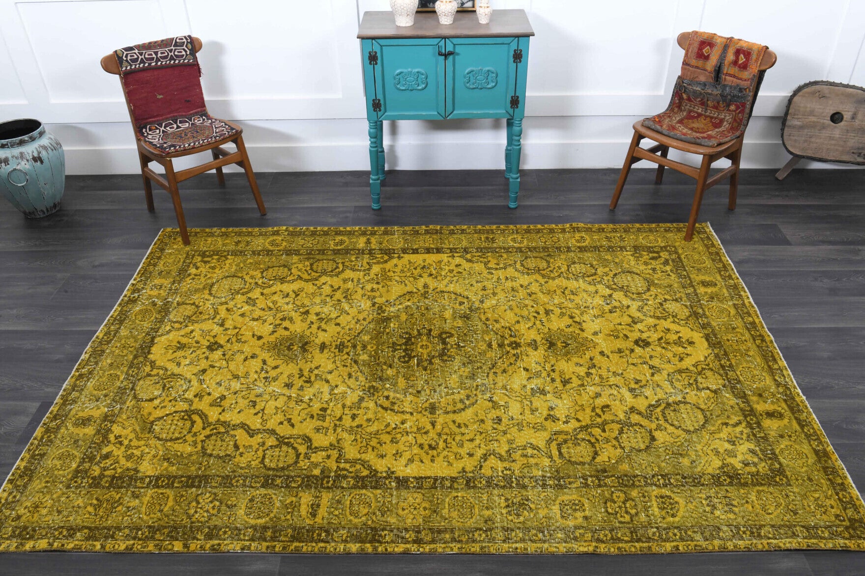 Phaenozoe rug: 1970s handmade Anatolian rug with oriental motifs and cotton backing