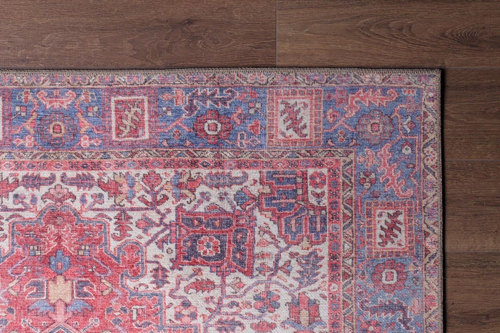 Sara Rug Antique Persian Faded Red Rug – Fame